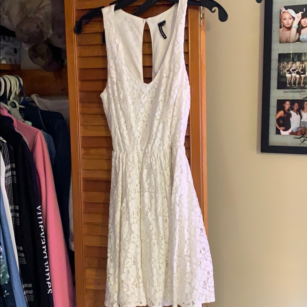 White lace zip up dress